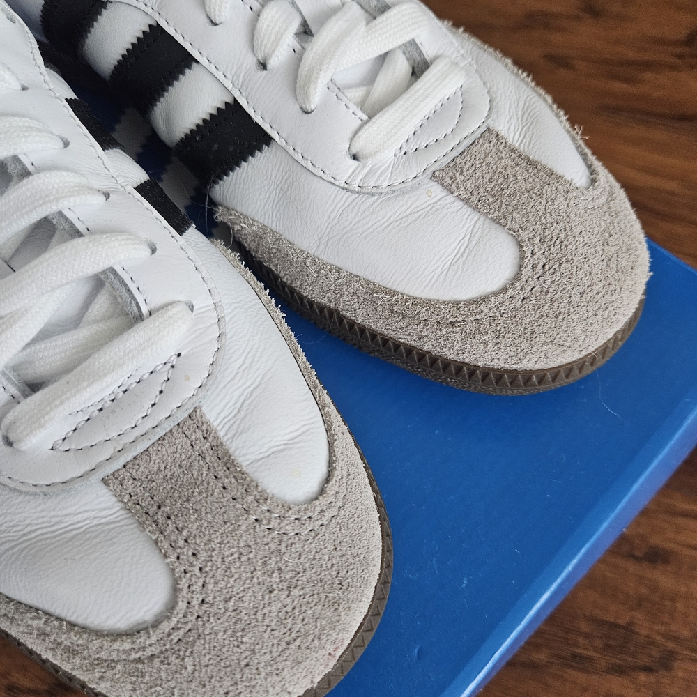 Adidas Men's or Women's White and Black Sneakers Samba - Picture 6 of 9